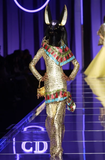 Look 5